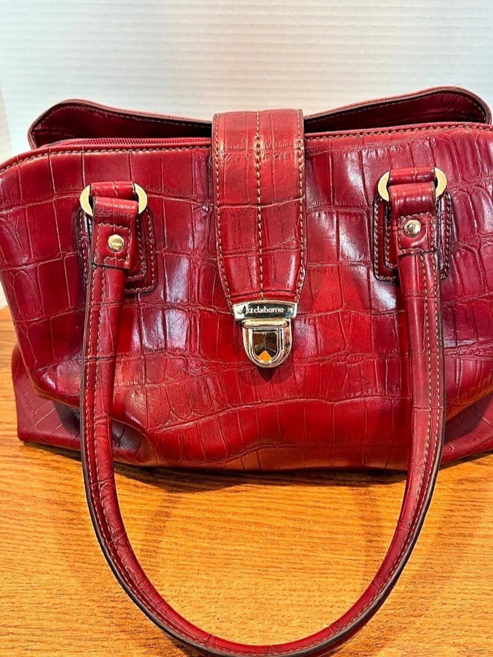 Vintage Liz Claiborne Red/Burgundy Croc Embossed Handbag Purse 12.5”x8.5”